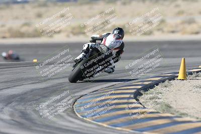media/Dec-01-2025-Moto Forza (Mon) [[2daa91e15f]]/1-Advanced Group/Session 2 Turn 11 Backside/